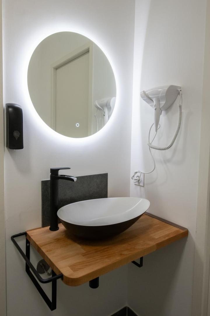 Suite Kella Tassin - Beau Studio Renove Esterno foto