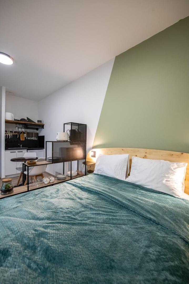 Suite Kella Tassin - Beau Studio Renove Esterno foto