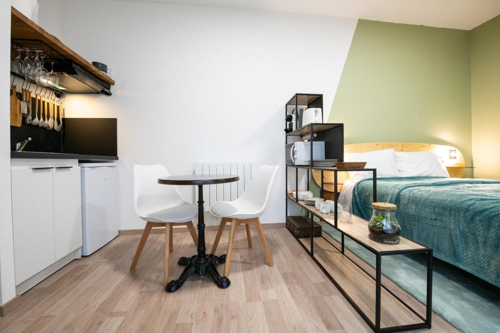 Suite Kella Tassin - Beau Studio Renove Esterno foto